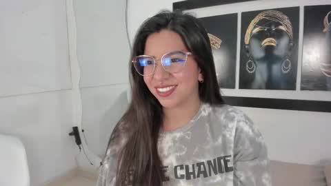 Snapshot of emilyy_cooperr chatting on 10-02-25, 12:12 emilyy_cooperr online show from 10-02-25, 12:12