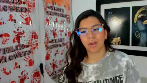 Snapshot of emilyy_cooperr chatting on 10-23-25, 12:04 emilyy_cooperr online show from 10-23-25, 12:04