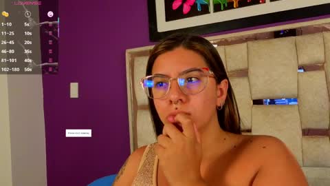 emilyy_cooperr online show from 04-14-26, 12:11