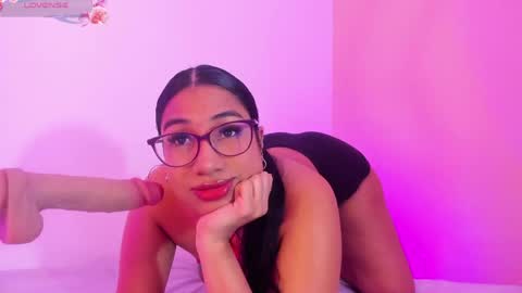 emilyy_walker online show from 05-06-26, 12:43
