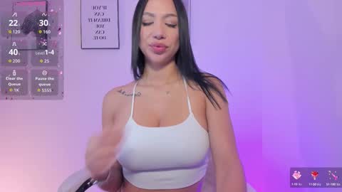 Snapshot of emilyymiller chatting on 09-28-25, 06:57 Emily online show from 09-28-25, 06:57