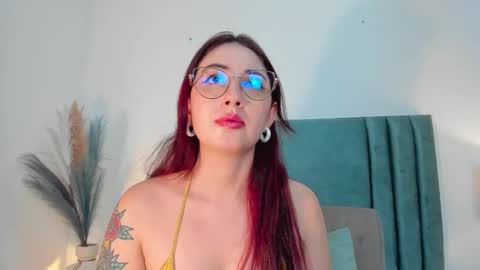 Emilyy Watson online show from 02-25-25, 02:33
