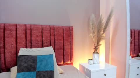 Emilyy Watson online show from 06-25-26, 05:12