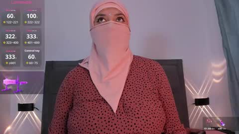 Snapshot of emira199 chatting on 09-22-25, 07:38 emira199 online show from 09-22-25, 07:38