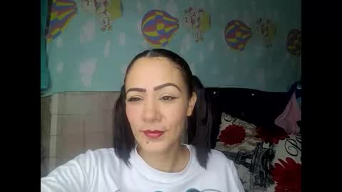 L i a    time online 7am - 1pm Gtm-5  online show from 01-06-26, 06:11