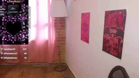 Snapshot of emitaa17228 chatting on 02-17-25, 09:41 emma online show from 02-17-25, 09:41