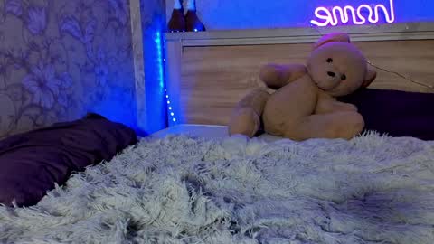 Snapshot of emma77_ chatting on 12-29-24, 05:21 Emma online show from 12-29-24, 05:21