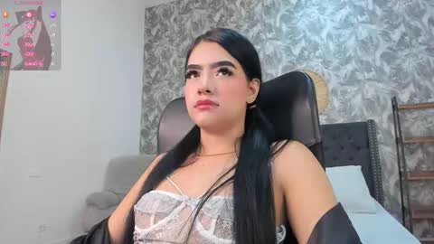 Snapshot of emma_1025 chatting on 09-09-25, 12:26 emma online show from 09-09-25, 12:26