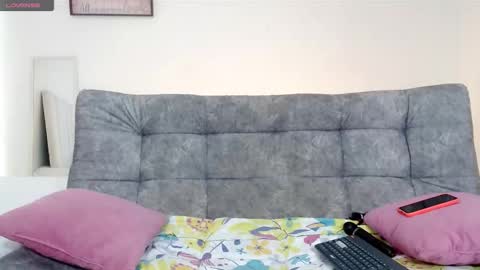 emma online show from 02-10-26, 01:15