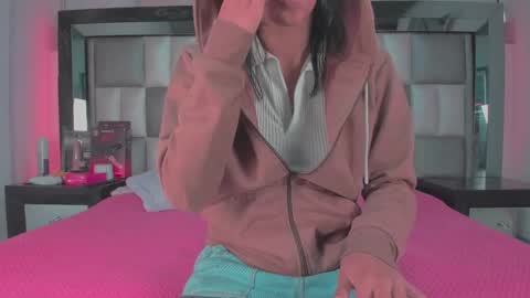 emma__js_ online show from 09-30-25, 11:26