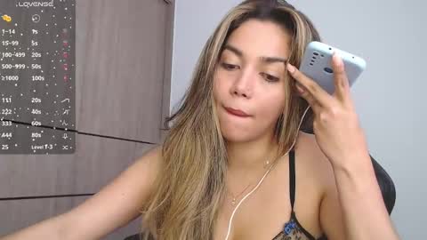 Snapshot of emma_aaa chatting on 12-07-24, 05:09 Rocio online show from 12-07-24, 05:09