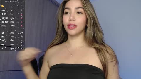Snapshot of emma_aaa chatting on 01-25-25, 08:31 Rocio online show from 01-25-25, 08:31