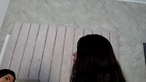 emma_and_aysha online show from 02-27-25, 04:21