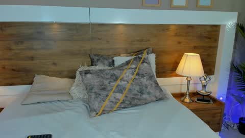 Emma  online show from 01-25-25, 12:58