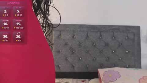 Snapshot of emma_blake__ chatting on 11-18-25, 05:23 Emma online show from 11-18-25, 05:23