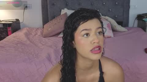 Snapshot of emma_blake__ chatting on 11-26-25, 05:41 Emma online show from 11-26-25, 05:41