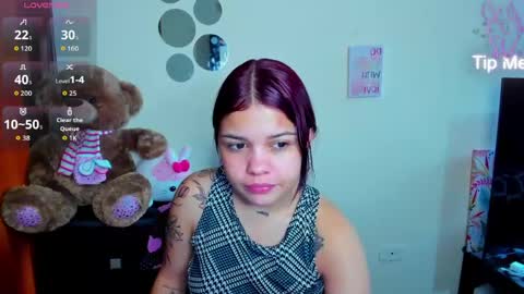 Snapshot of emma_boo_ chatting on 04-04-26, 04:48 emma_boo_ online show from 04-04-26, 04:48