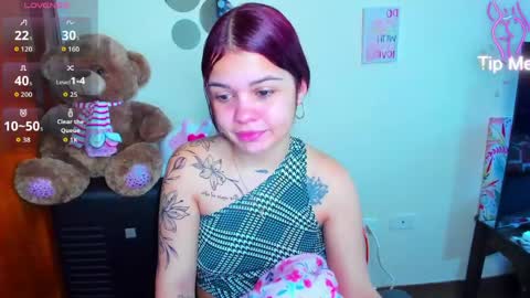 Snapshot of emma_boo_ chatting on 04-05-26, 02:47 emma_boo_ online show from 04-05-26, 02:47