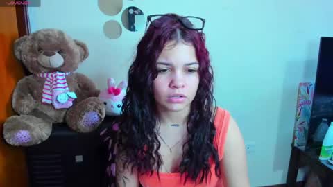 Snapshot of emma_boo_ chatting on 04-22-26, 03:46 emma_boo_ online show from 04-22-26, 03:46