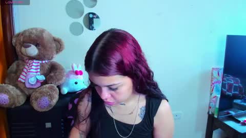 Snapshot of emma_boo_ chatting on 05-07-26, 02:22 emma_boo_ online show from 05-07-26, 02:22