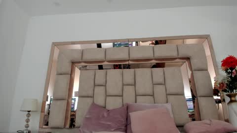 Emma Castillo online show from 12-29-24, 07:22