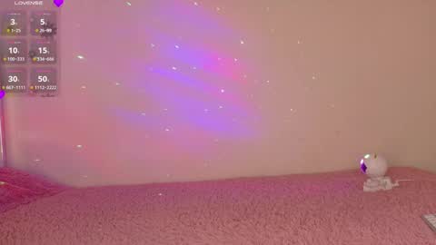 Snapshot of emma_clive chatting on 02-05-25, 05:30 Emma online show from 02-05-25, 05:30