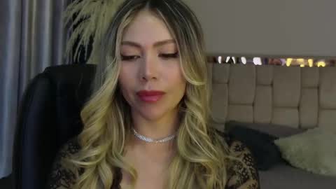 emma coronel online show from 03-05-26, 09:11