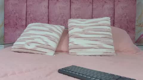 Emma online show from 05-26-26, 03:02