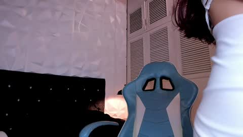 emma_dl2 online show from 12-26-24, 05:30