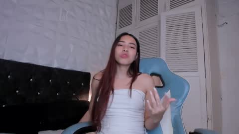 emma_dl2 online show from 03-09-25, 08:31