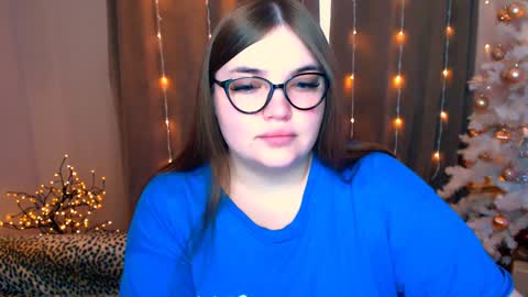 Snapshot of emma_dorn chatting on 12-10-24, 07:58 Eva online show from 12-10-24, 07:58