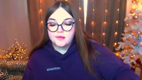 Snapshot of emma_dorn chatting on 12-13-24, 10:30 Eva online show from 12-13-24, 10:30