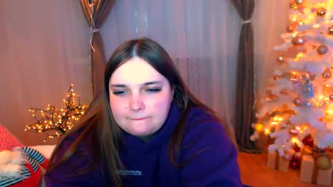 Snapshot of emma_dorn chatting on 12-15-24, 05:42 Eva online show from 12-15-24, 05:42
