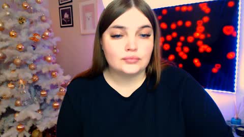 Snapshot of emma_dorn chatting on 12-23-24, 03:12 Eva online show from 12-23-24, 03:12