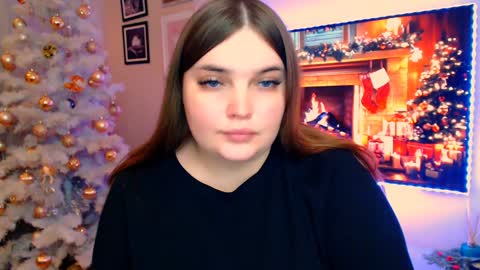 Snapshot of emma_dorn chatting on 12-23-24, 06:16 Eva online show from 12-23-24, 06:16