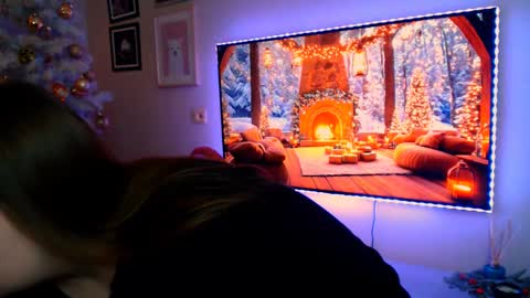 Snapshot of emma_dorn chatting on 12-24-24, 01:17 Eva online show from 12-24-24, 01:17