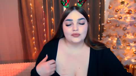 Snapshot of emma_dorn chatting on 12-25-24, 06:31 Eva online show from 12-25-24, 06:31