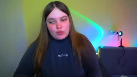 Snapshot of emma_dorn chatting on 10-03-25, 09:06 Eva online show from 10-03-25, 09:06