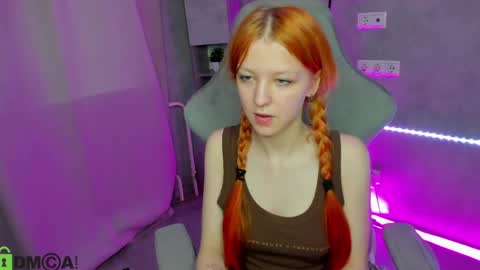 Snapshot of emma_dusk chatting on 05-20-26, 12:50 Emma online show from 05-20-26, 12:50