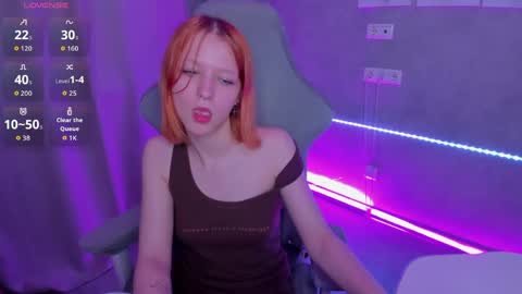 Snapshot of emma_dusk chatting on 06-04-26, 02:39 Emma online show from 06-04-26, 02:39