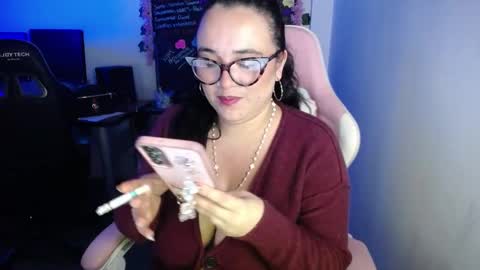 Snapshot of emma_evans07 chatting on 12-30-24, 12:20 emmy online show from 12-30-24, 12:20