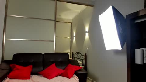 Snapshot of emma_flin chatting on 01-09-25, 11:14 Emma online show from 01-09-25, 11:14