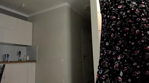 Emma online show from 10-27-25, 03:05