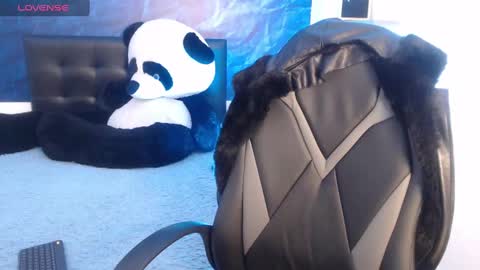 Emma  online show from 02-04-25, 07:07