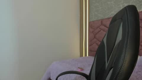 Emma  online show from 02-11-25, 11:21