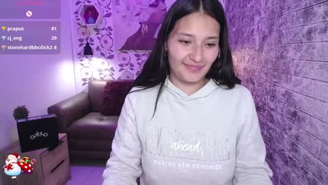 Snapshot of emma_garciaa_ chatting on 12-14-24, 09:40 emma online show from 12-14-24, 09:40