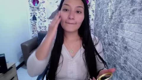 Snapshot of emma_garciaa_ chatting on 03-01-25, 03:21 emma online show from 03-01-25, 03:21