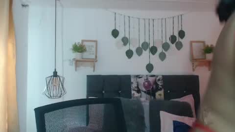 Tell me Emma online show from 04-08-26, 02:06