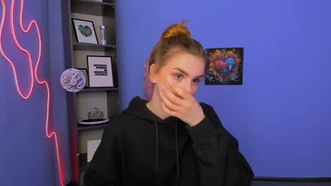 Emma online show from 04-20-26, 10:18