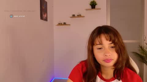 Snapshot of emma_hg1 chatting on 09-26-25, 02:32 the girl of your dreams online show from 09-26-25, 02:32